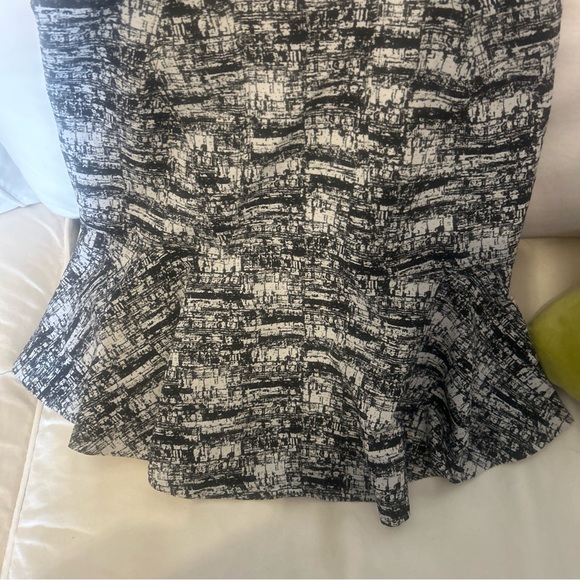 Diane von Furstenberg gorgeous fit & flare black &white sleeveless dress size 4 - Picture 2 of 6